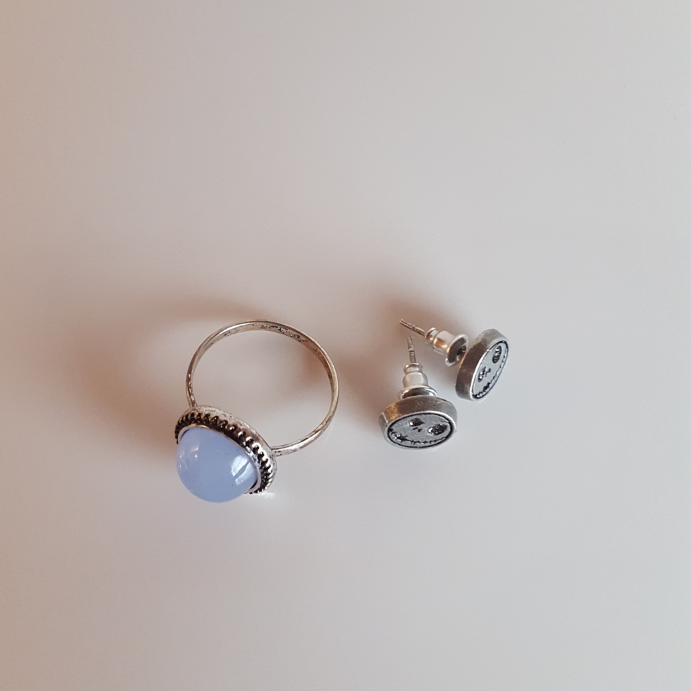 The Nightmare Before Christmas Stud Earrings and Ring - Picture 4 of 8
